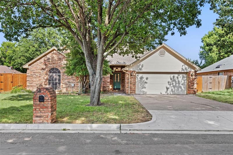 7732 Sagebrush Court N, North Richland Hills TX 76182