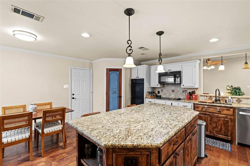 7732 Sagebrush Court N, North Richland Hills TX 76182 - Photo 14