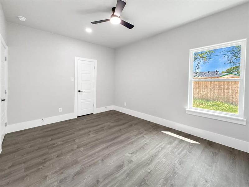 2130 Kathleen Avenue, Dallas TX 75216 - Photo 14