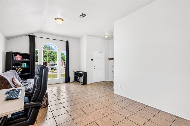 825 Rowdy Drive, Royse City TX 75189 - Photo 8