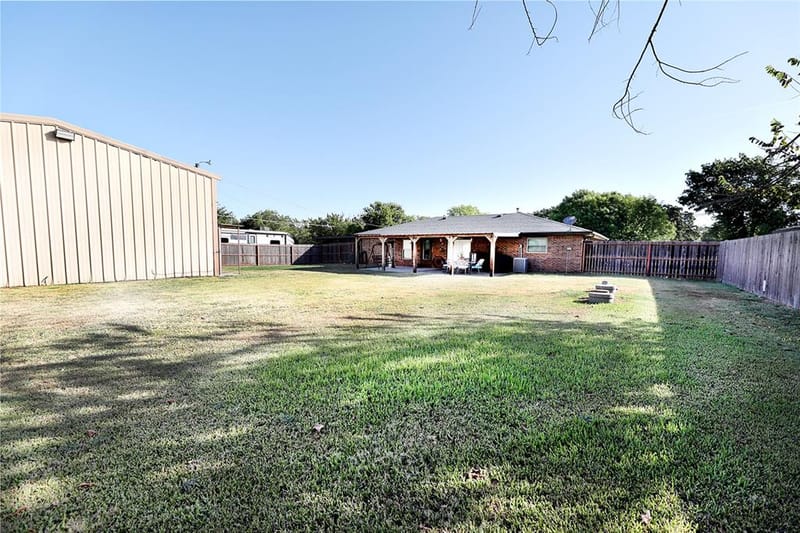 251 Alicia Street, Bowie TX 76230 - Photo 26