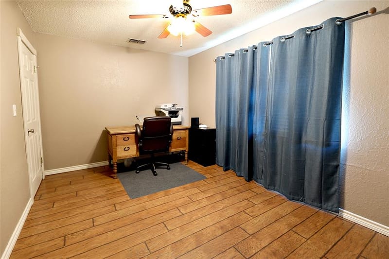251 Alicia Street, Bowie TX 76230 - Photo 20