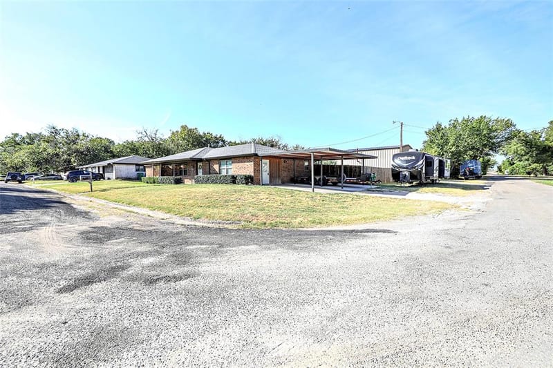 251 Alicia Street, Bowie TX 76230 - Photo 29