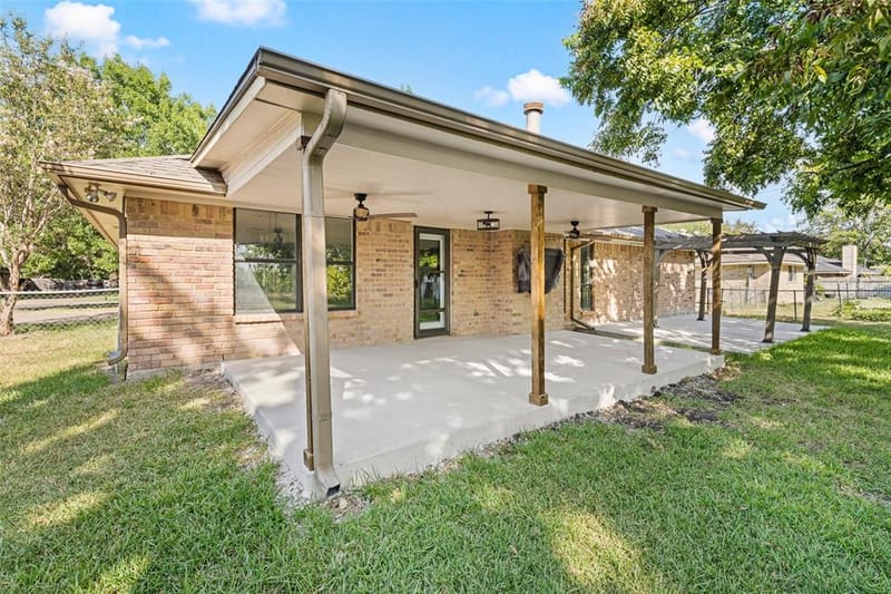 209 Bonham Drive, Hewitt TX 76643 - Photo 17