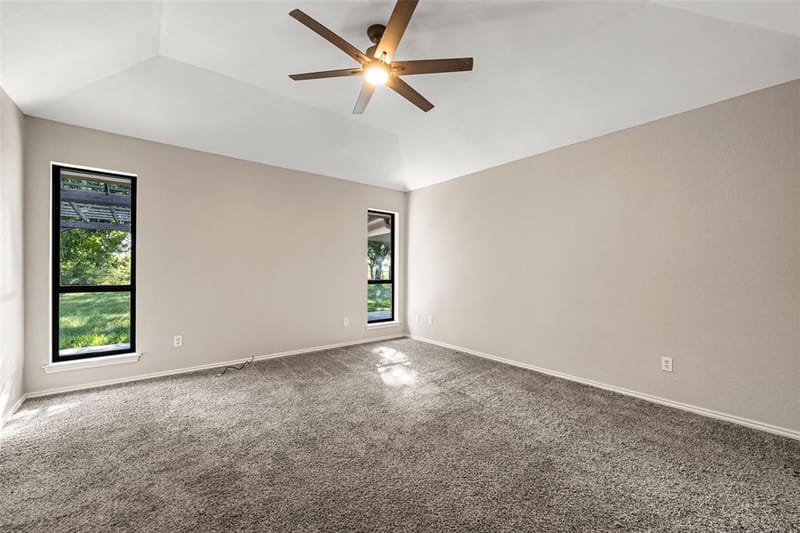 209 Bonham Drive, Hewitt TX 76643 - Photo 11