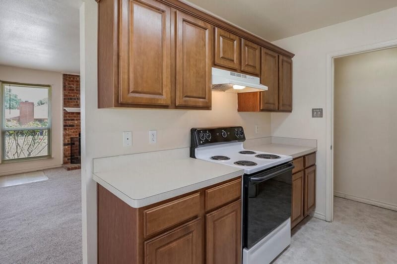 113 Oak Wood Lane, Kennedale TX 76060 - Photo 7