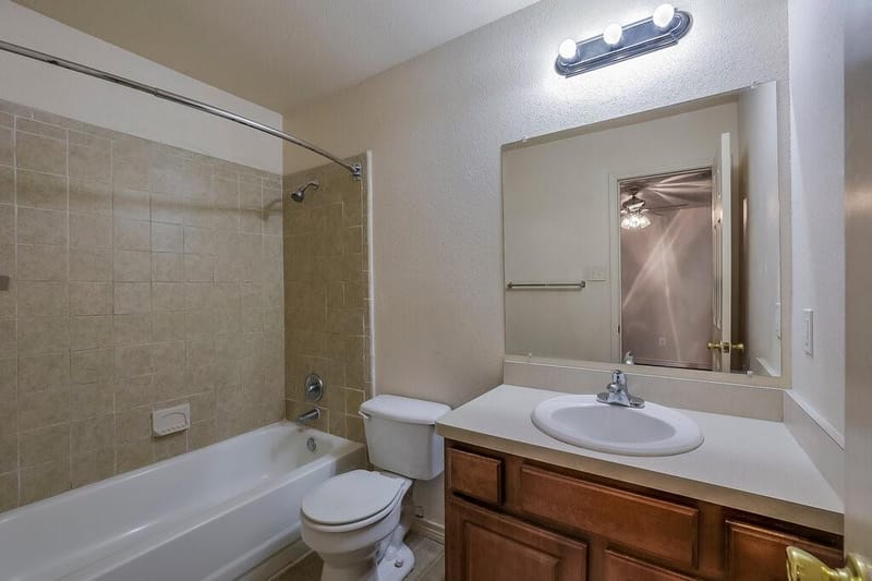 113 Oak Wood Lane, Kennedale TX 76060 - Photo 10