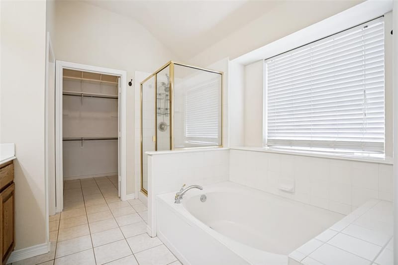 110 Blue Bonnet Circle, Justin TX 76247 - Photo 16