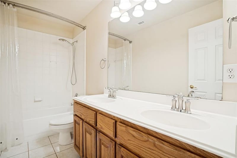 110 Blue Bonnet Circle, Justin TX 76247 - Photo 20
