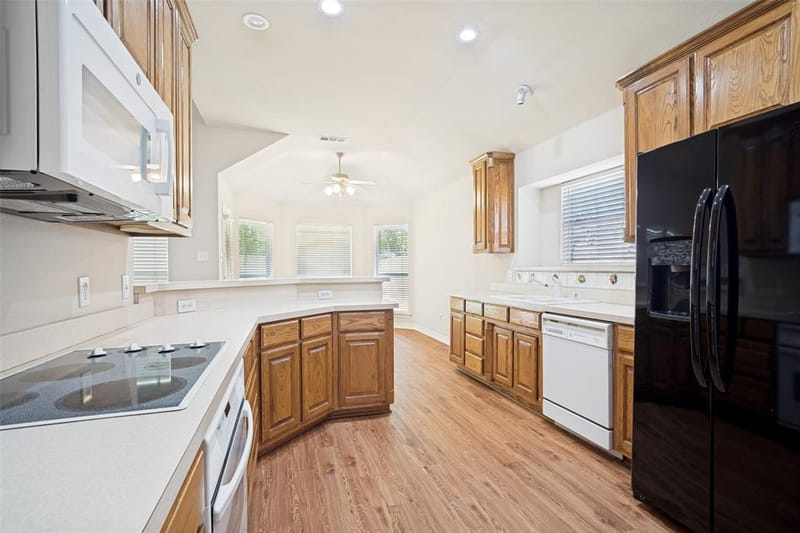 110 Blue Bonnet Circle, Justin TX 76247 - Photo 8