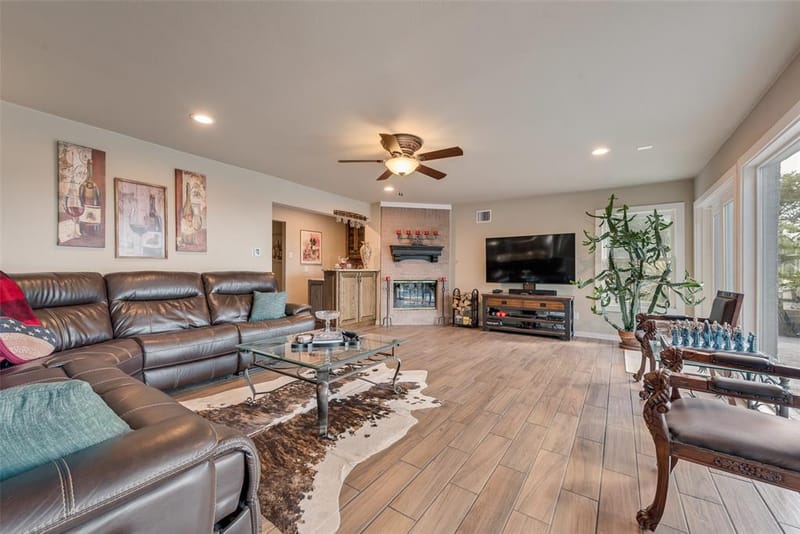 1819 W Belt Line Road, Cedar Hill TX 75104 - Photo 11