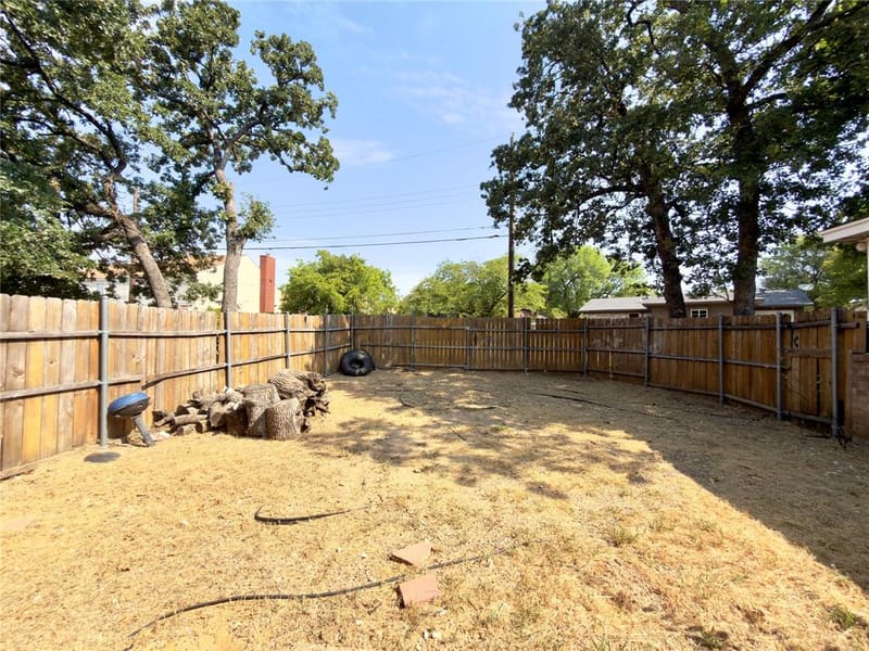 10311 Budtime Lane, Dallas TX 75217 - Photo 19