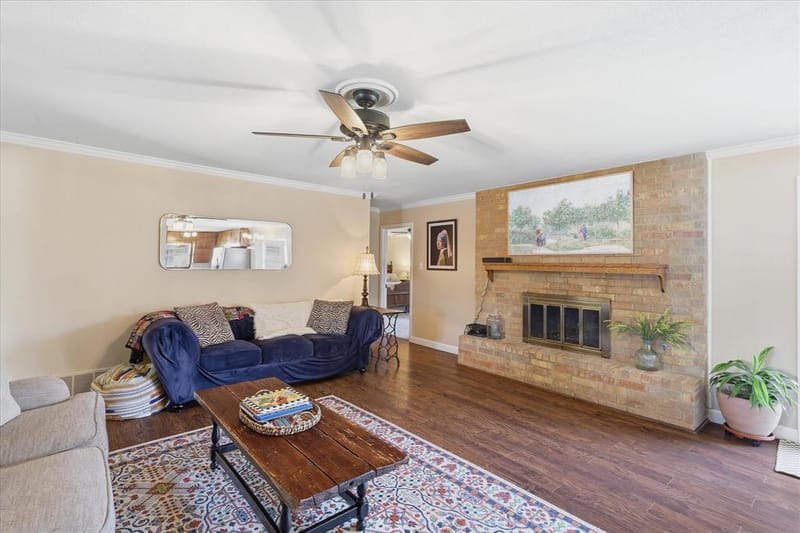 217 E Louella Drive, Hurst TX 76054 - Photo 2