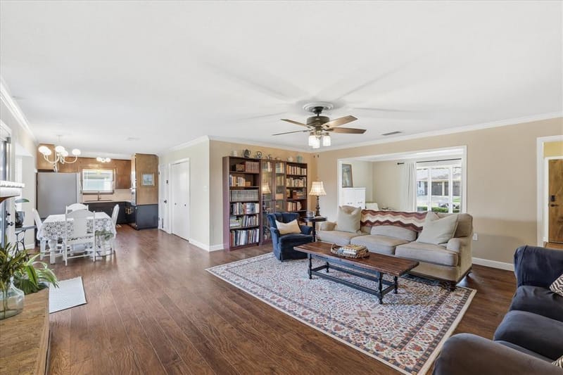 217 E Louella Drive, Hurst TX 76054 - Photo 9