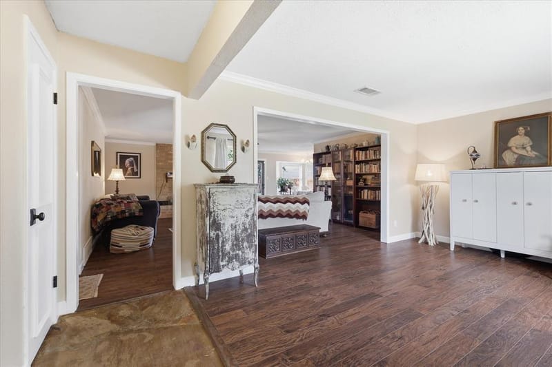 217 E Louella Drive, Hurst TX 76054 - Photo 10