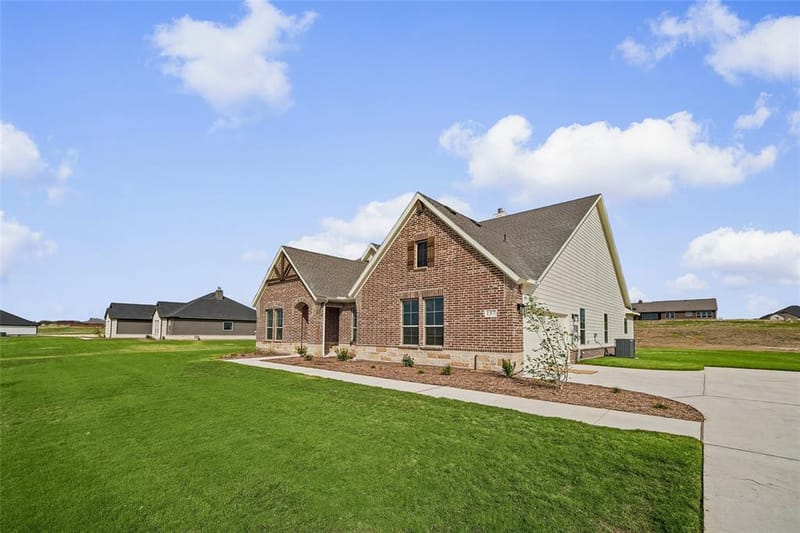 157 Big Sky Road, Decatur TX 76234 - Photo 3