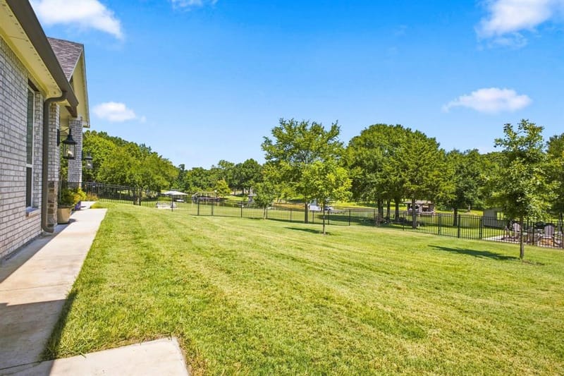 215 Tonkawa Trail, Corsicana TX 75109 - Photo 36