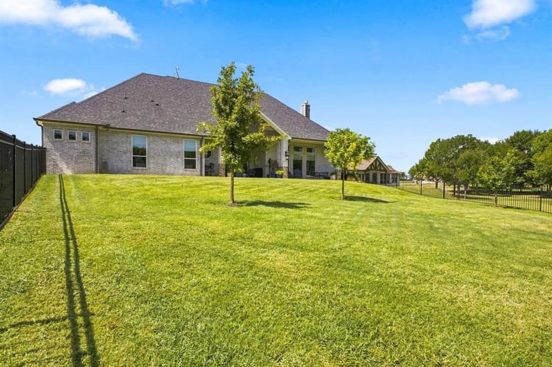 215 Tonkawa Trail, Corsicana TX 75109 - Photo 37