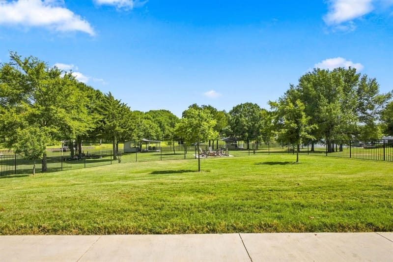 215 Tonkawa Trail, Corsicana TX 75109 - Photo 35
