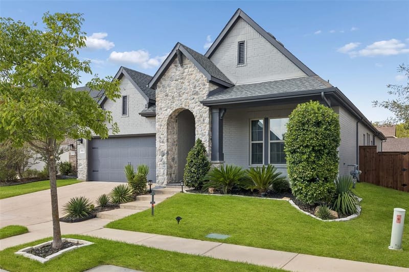 1812 Leo Drive, Van Alstyne TX 75495 - Photo 3