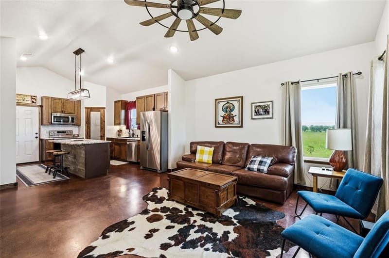 435 County Road 4875, Celeste TX 75423
