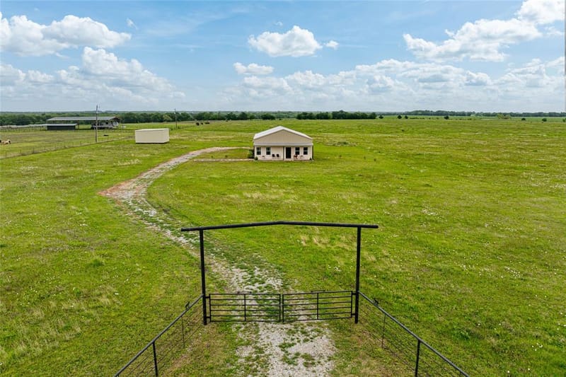 435 County Road 4875, Celeste TX 75423 - Photo 31