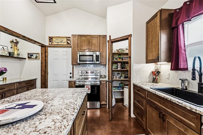 435 County Road 4875, Celeste TX 75423 - Photo 8