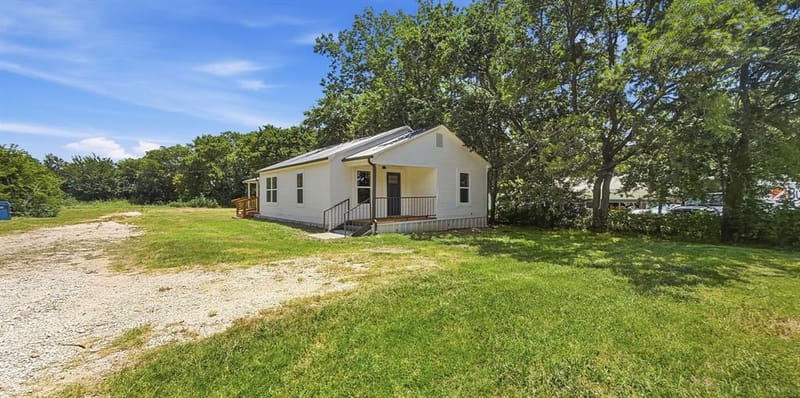 108 N Main Street, Sadler TX 76264
