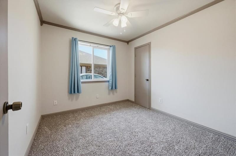 814 Rock Creek Drive, Euless TX 76039 - Photo 22