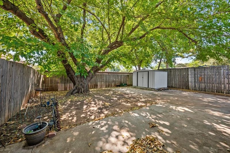 814 Rock Creek Drive, Euless TX 76039 - Photo 28