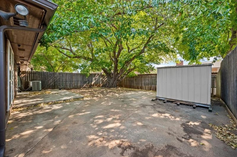 814 Rock Creek Drive, Euless TX 76039 - Photo 29