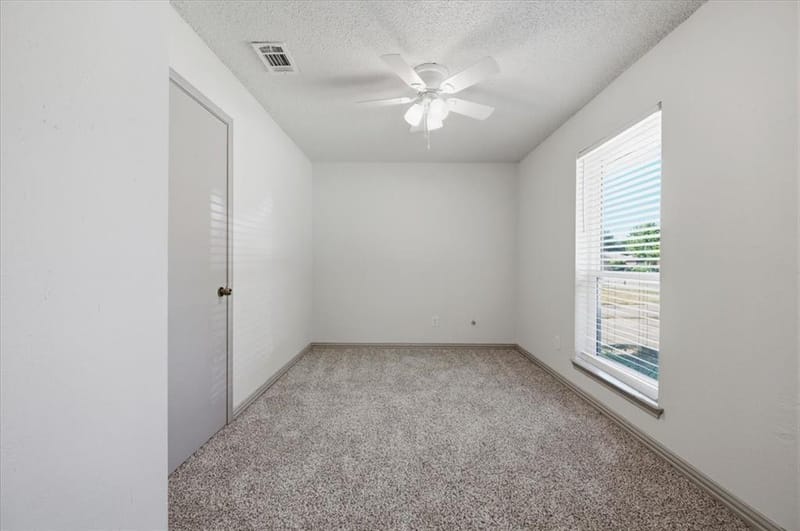 814 Rock Creek Drive, Euless TX 76039 - Photo 25