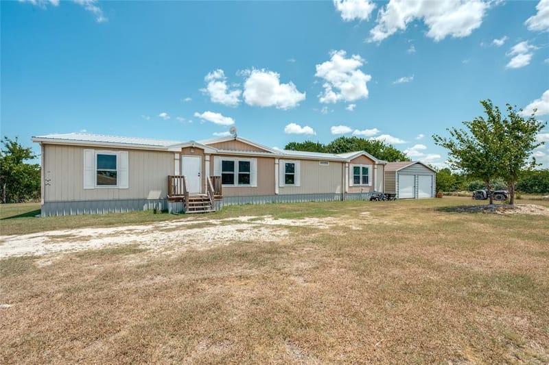 348 Private Road 477, Hillsboro TX 76645
