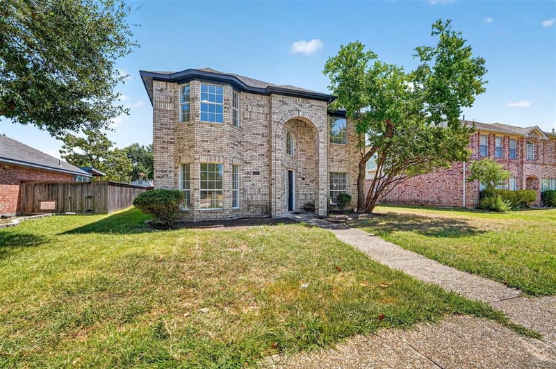 3402 Seabreeze Drive, Rowlett TX 75088 - Photo 2