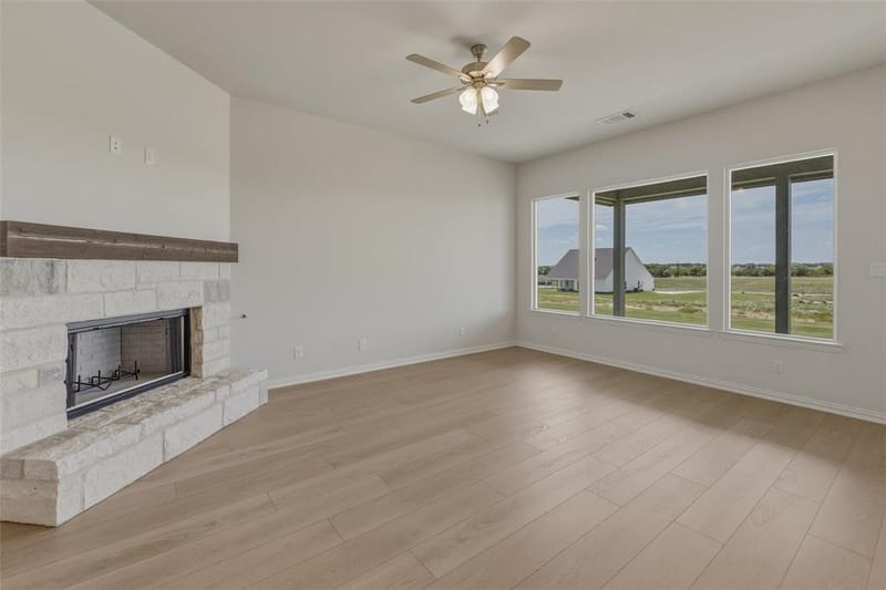 136 Hillview Trail, Decatur TX 76234 - Photo 9