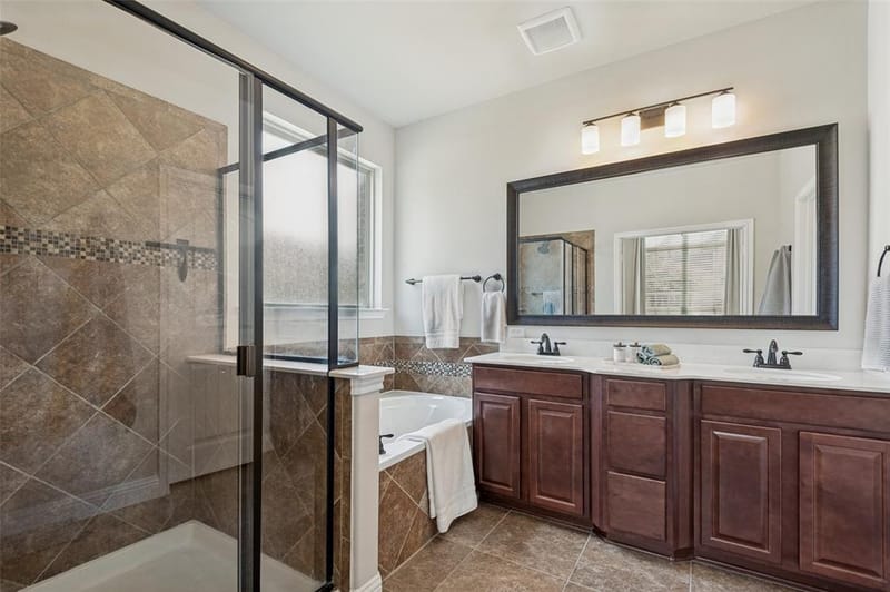 5101 Kentwood Drive, McKinney TX 75070 - Photo 16