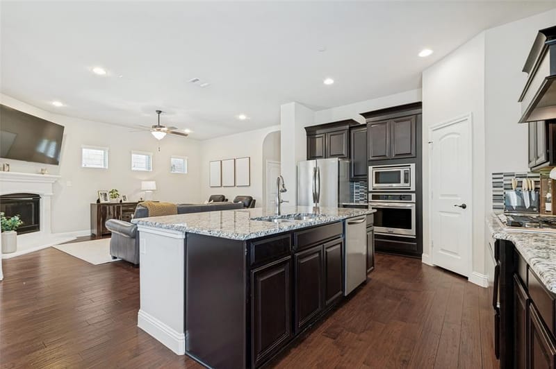 5101 Kentwood Drive, McKinney TX 75070 - Photo 11
