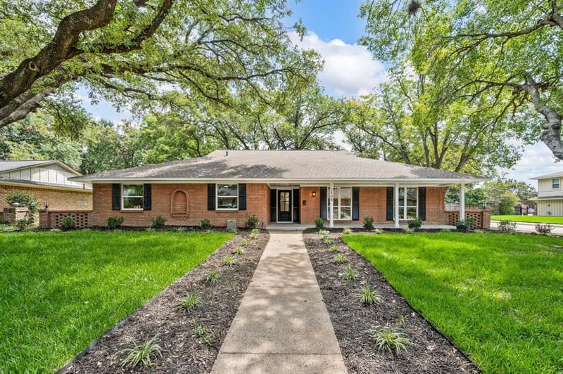 3208 Timberview Road, Dallas TX 75229