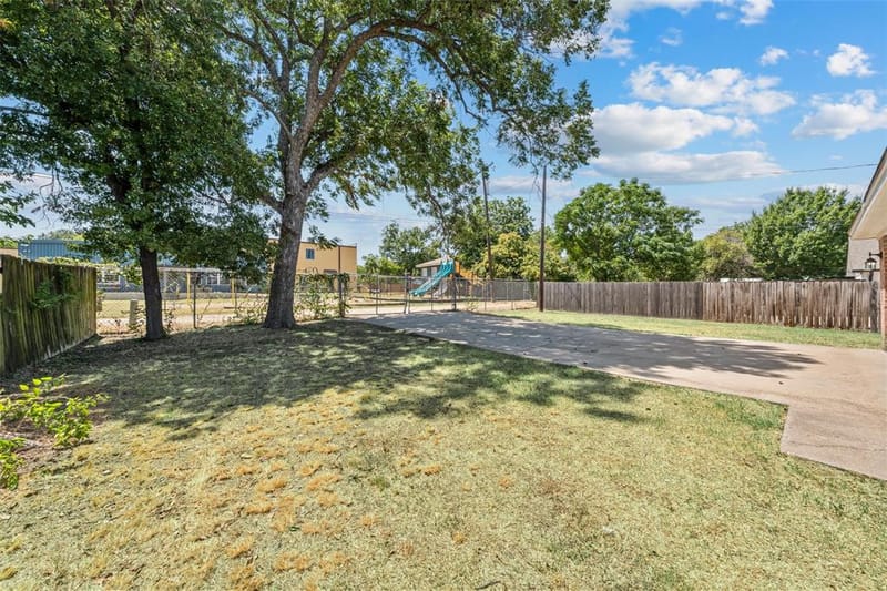 1206 N 15th Street, Waco TX 76707 - Photo 15