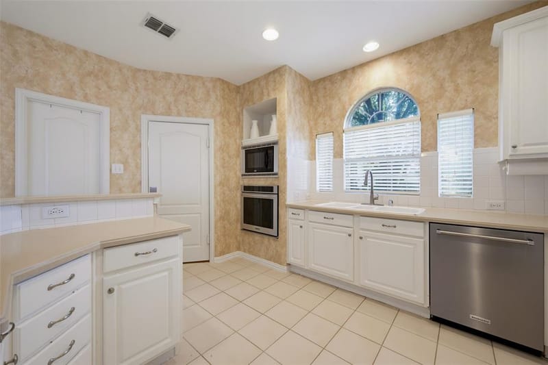 8017 Ashby Court, Plano TX 75025 - Photo 7