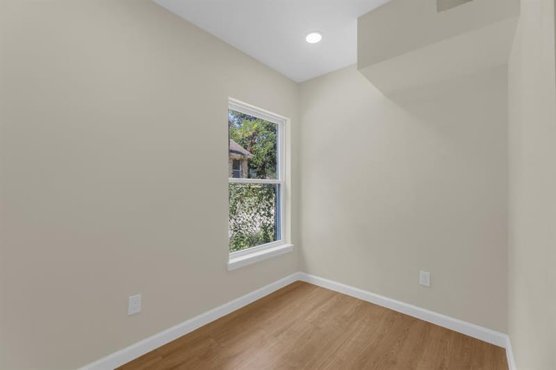 1820 Cedar Crest Boulevard, Dallas TX 75203 - Photo 15