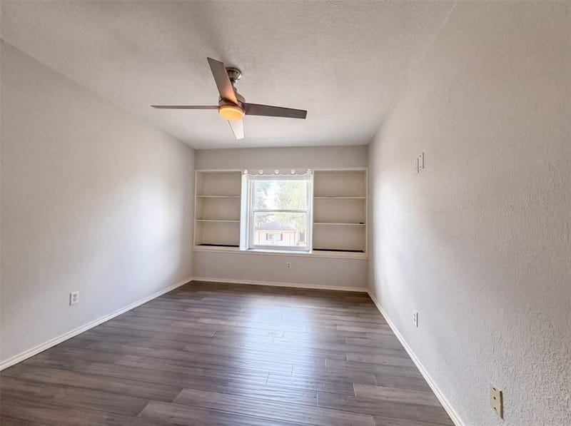 2831 Red Oak Drive, Grand Prairie TX 75052 - Photo 12