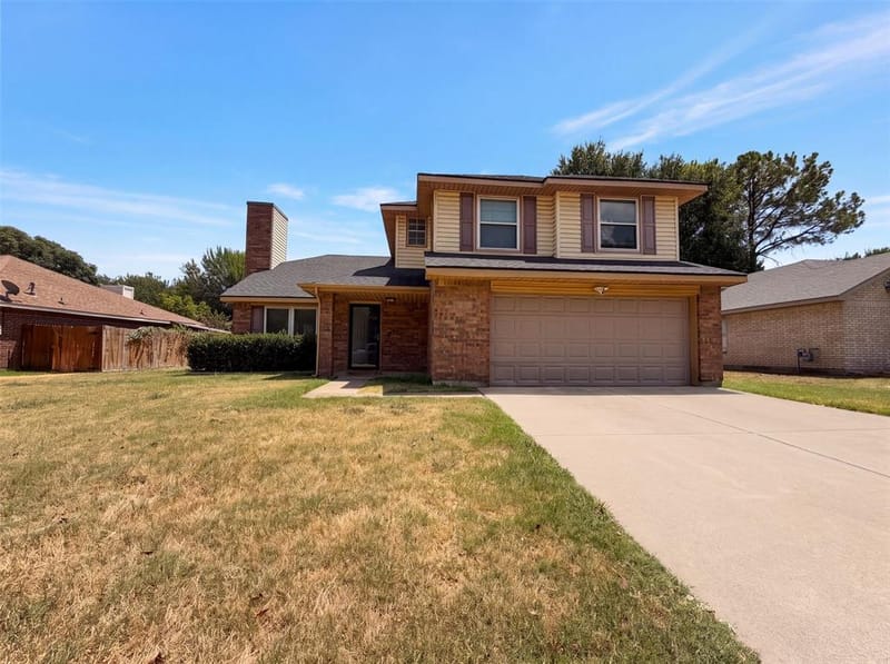 2831 Red Oak Drive, Grand Prairie TX 75052