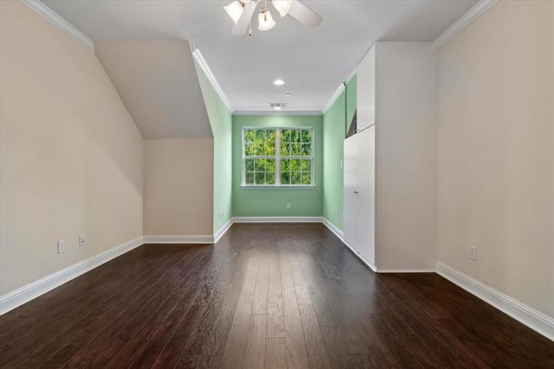 559 W Royal Lane, Irving TX 75039 - Photo 23
