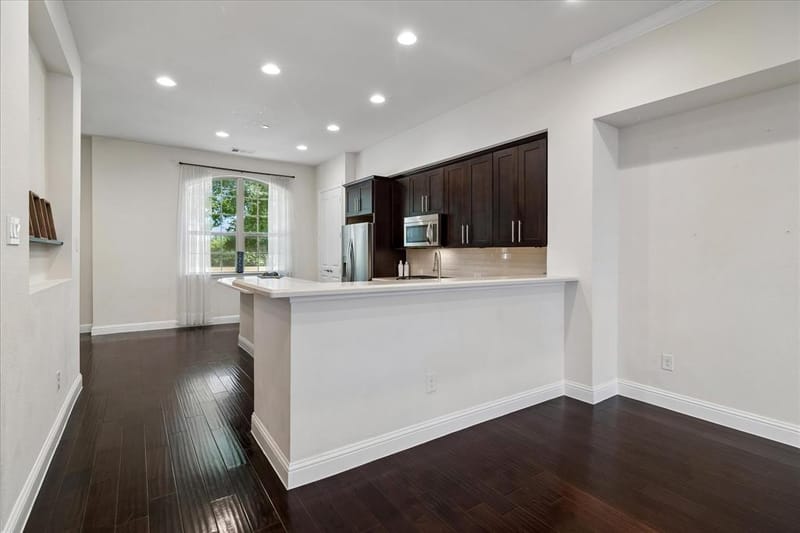 559 W Royal Lane, Irving TX 75039 - Photo 13