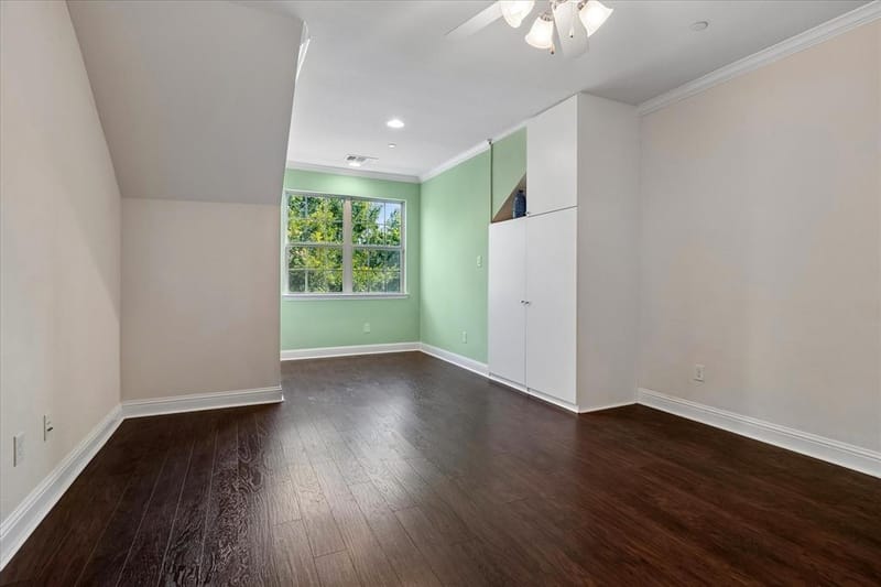 559 W Royal Lane, Irving TX 75039 - Photo 22