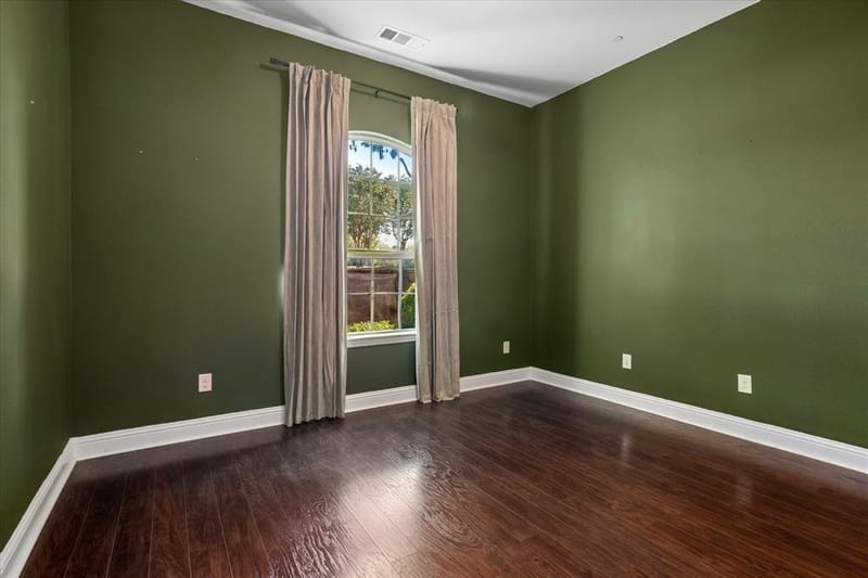 559 W Royal Lane, Irving TX 75039 - Photo 28