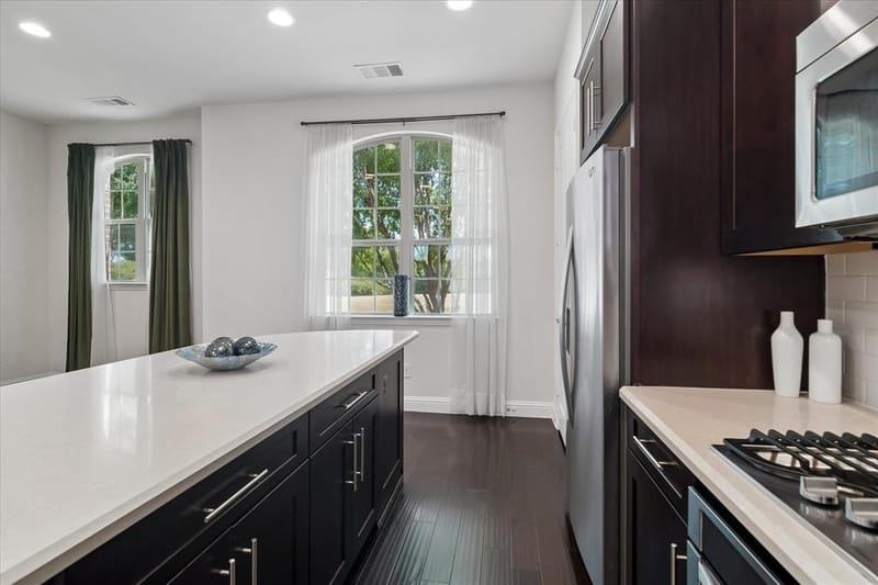 559 W Royal Lane, Irving TX 75039 - Photo 15