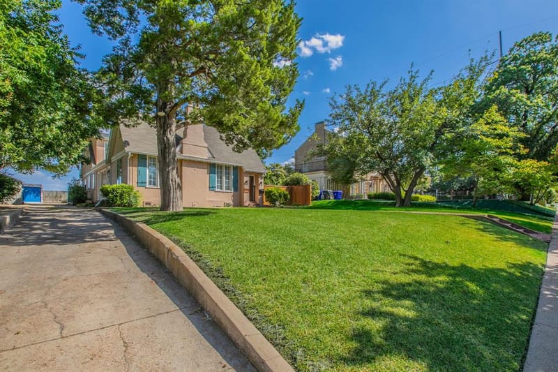 2512 Austin Avenue, Waco TX 76710 - Photo 34