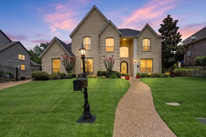 3001 Sunray Valley Court, Arlington TX 76012